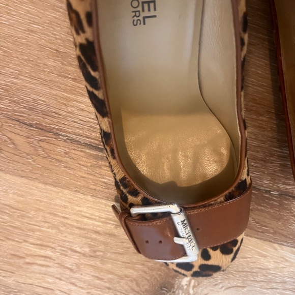 Michael Kors Vero Cuoio Heels Animal Print Suede Size 6 - Picture 2 of 15